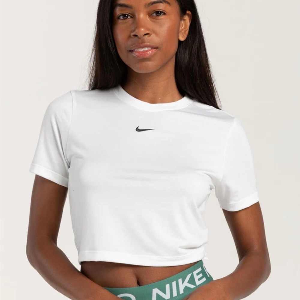 Nike Women's Slim Fit Top